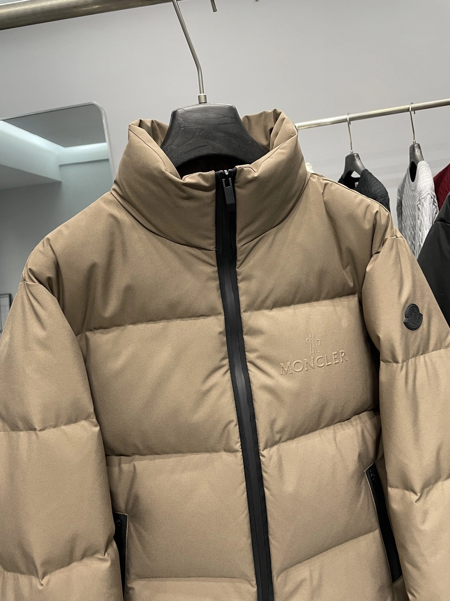 wg.luxury-- 7o9385r Down jacket white duck down nylon 2colour item: E-F000J1307-2